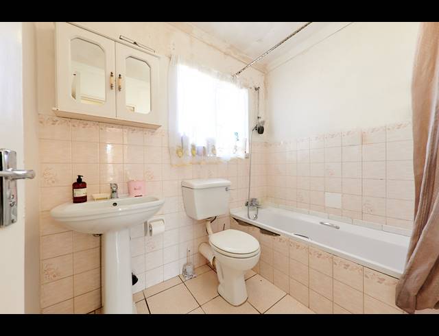 3 BEDROOM HOUSE FOR SALE IN VORNA VALLEY